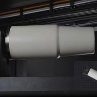 Impression sur objets épais avec la xTool O1 Omni Printer Single UV